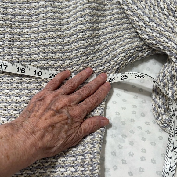 RAMY BROOK, OVER SIZED PLUNGING VNECK THICK SWEATER. SIZE XS-TALL FALL WINTER - Picture 8 of 10